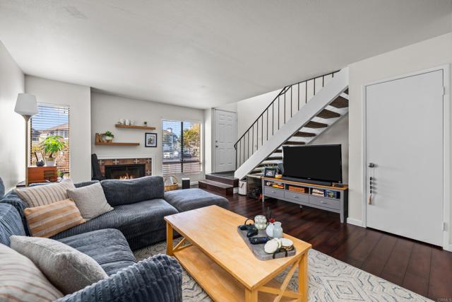 Carlsbad, California, 92011, United States, 2 Bedrooms Bedrooms, ,2 BathroomsBathrooms,Residential,For Sale,2001183