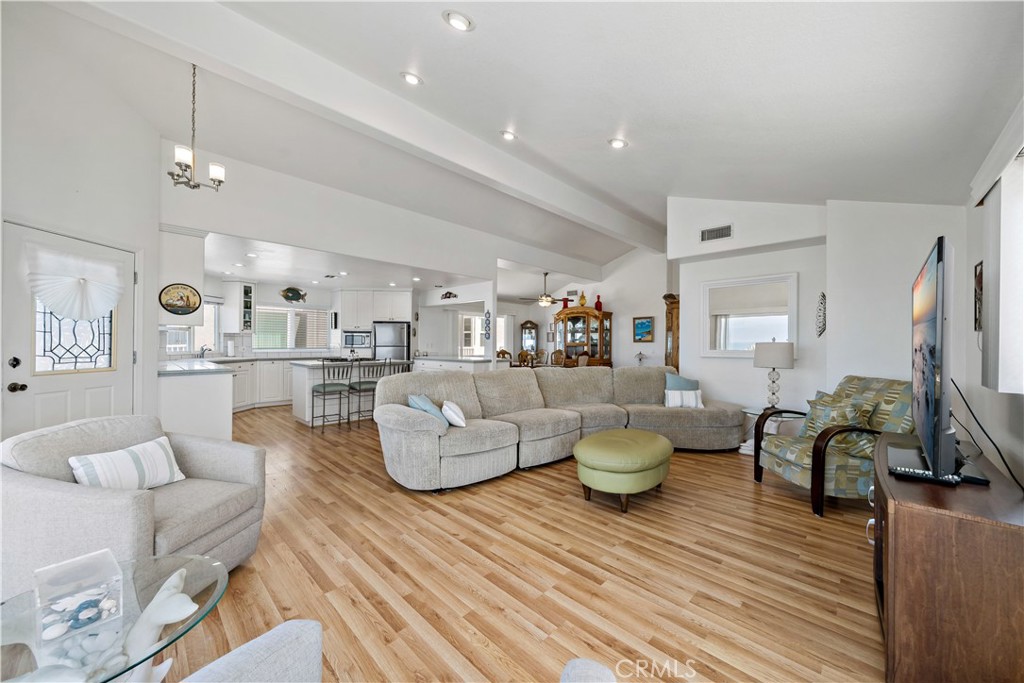 Carlsbad, California, 92011, United States, 2 Bedrooms Bedrooms, ,2 BathroomsBathrooms,Residential,For Sale,1977737