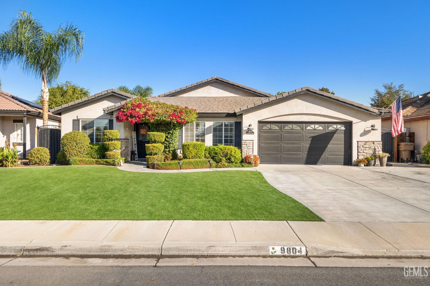 Bakersfield, California, 93312, United States, 4 Bedrooms Bedrooms, ,2 BathroomsBathrooms,Residential,For Sale,1970807