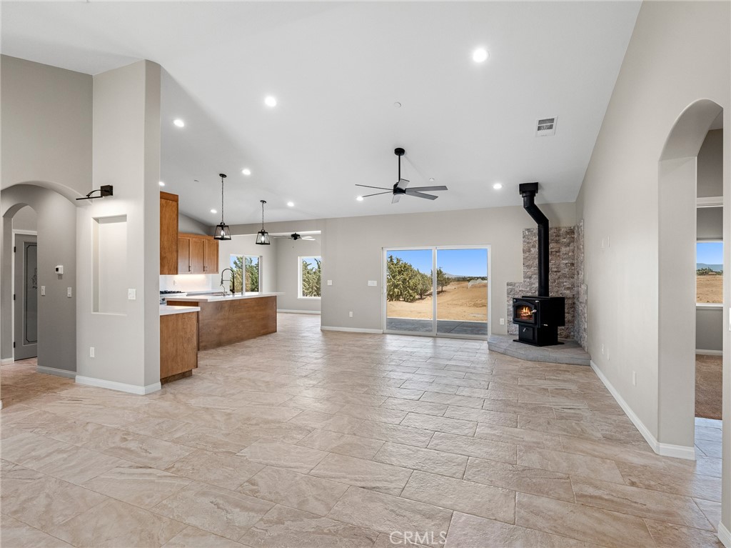 Phelan, California, 92371, United States, 3 Bedrooms Bedrooms, ,3 BathroomsBathrooms,Residential,For Sale,1927192