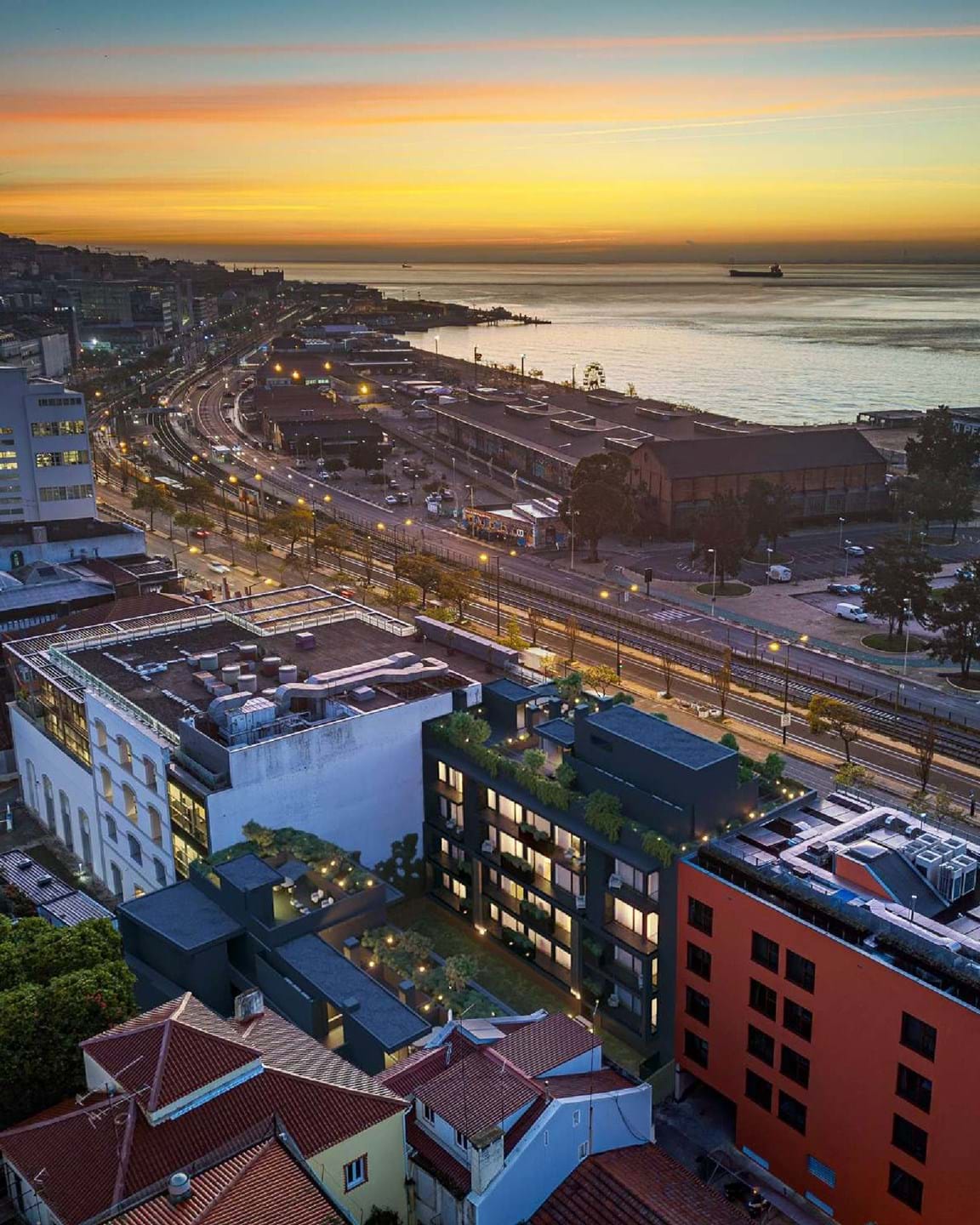 Lisboa, Lisbon, 1200-109, PT, 2 Bedrooms Bedrooms, ,3 BathroomsBathrooms,Residential,For Sale,1838938