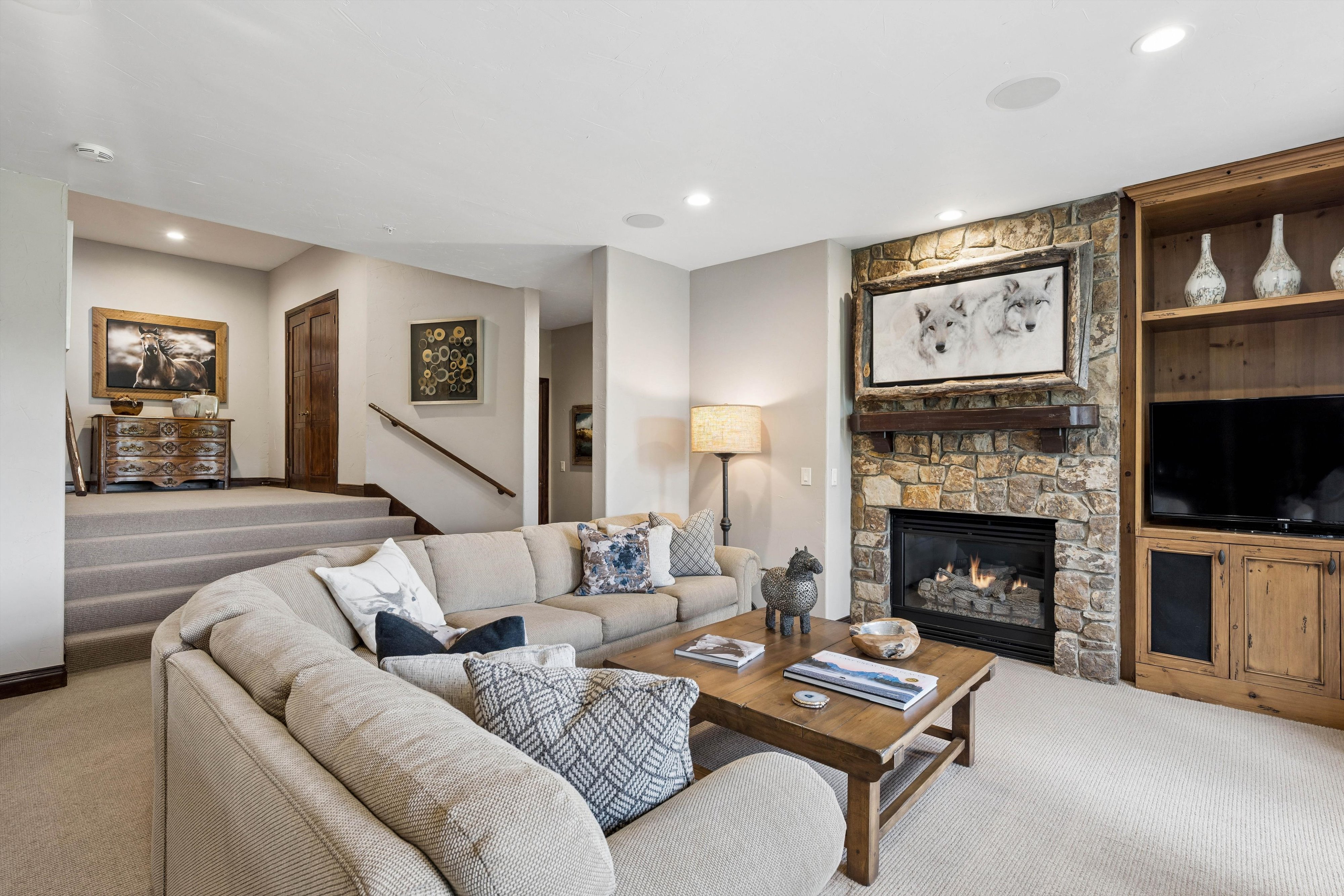  35 Stag Gulch Court Embraces Open Space Meadows With Golf Course Access - 物件實景