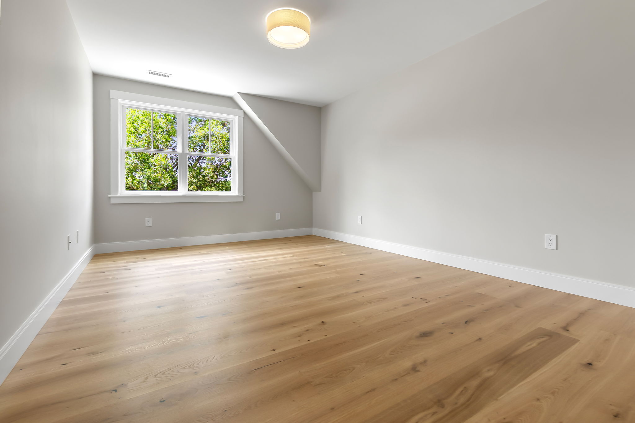  4 Brown Ave, Newburyport, MA, 01950 - 物件實景