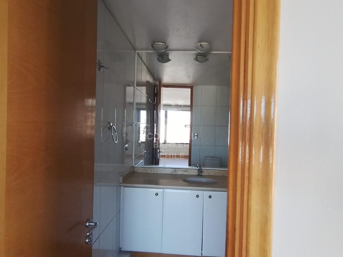 Vitacura, Chile, 3 Bedrooms Bedrooms, ,3 BathroomsBathrooms,Residential,For Sale,1892646
