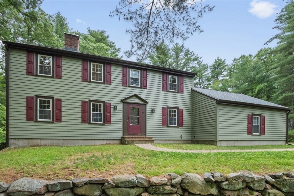 Rowley, Massachusetts, 01969, United States, 4 Bedrooms Bedrooms, ,3 BathroomsBathrooms,Residential,For Sale,1867579