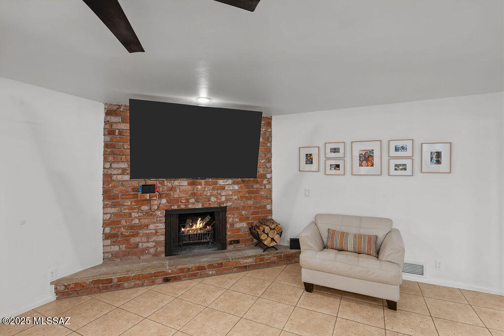 Tucson, Arizona, 85750, United States, 4 Bedrooms Bedrooms, ,3 BathroomsBathrooms,Residential,For Sale,1818132