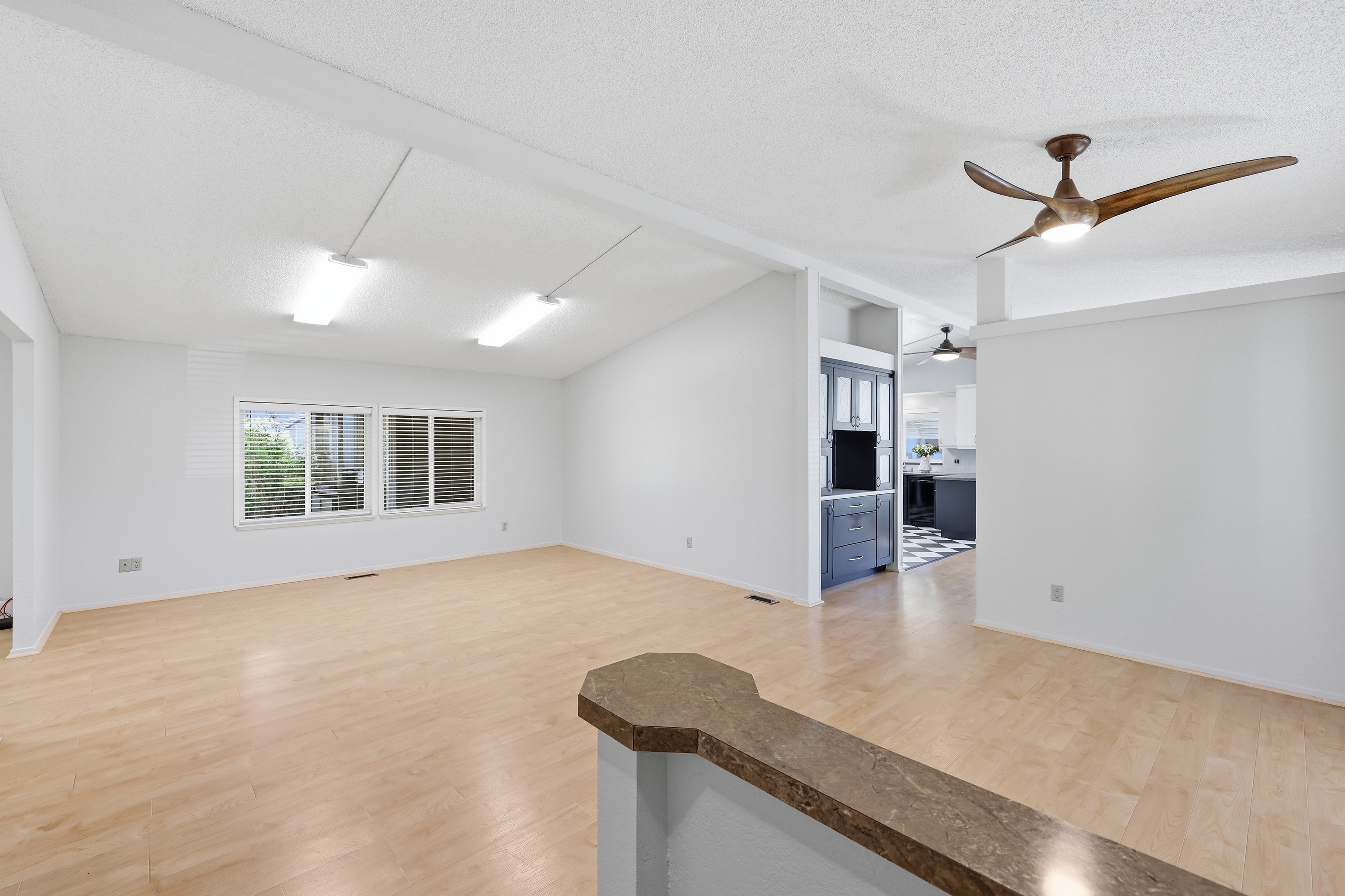  6909 Grand Tree Lane, Citrus Heights, CA 95621 - 物件實景