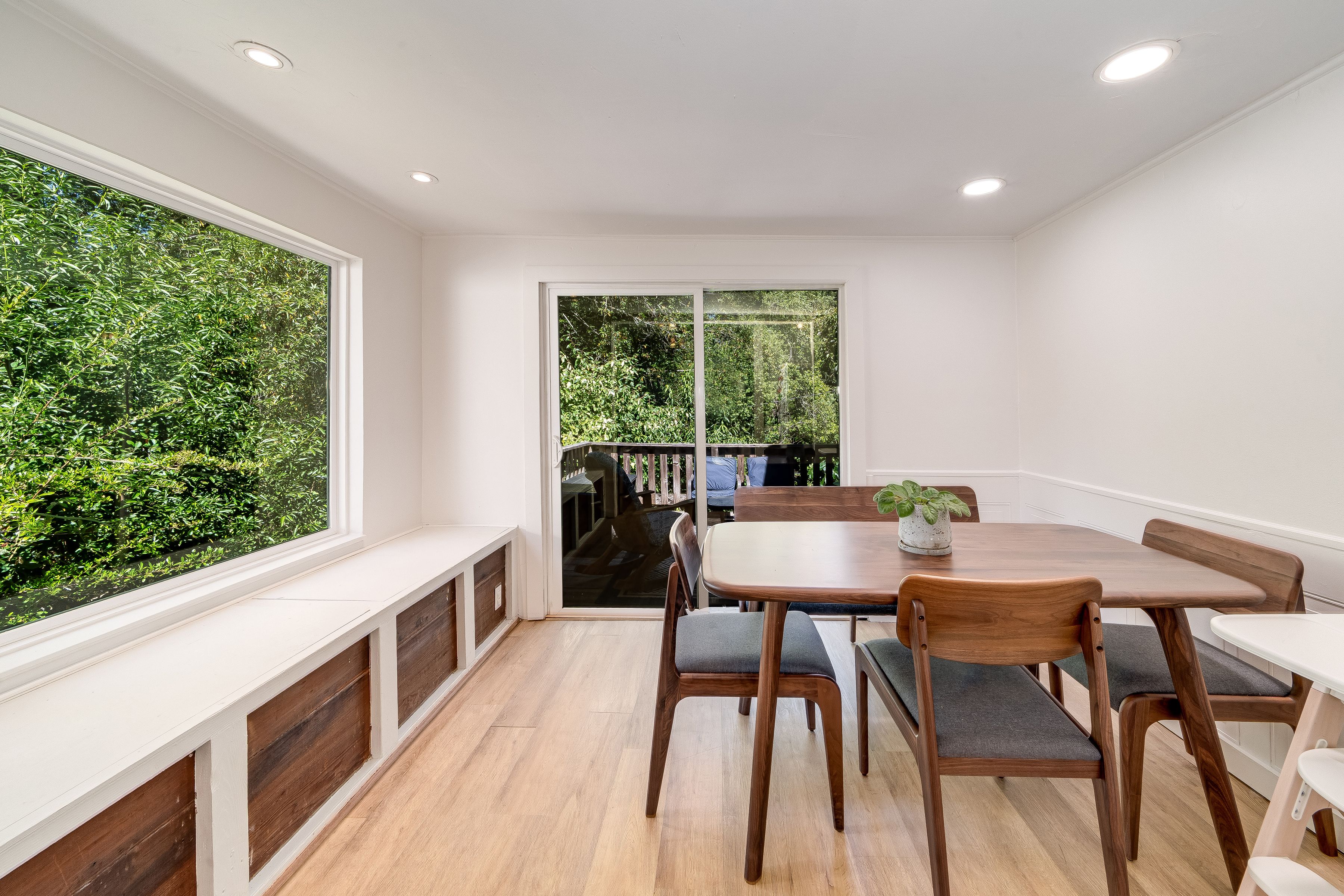  28 McClure Ave - 物件實景