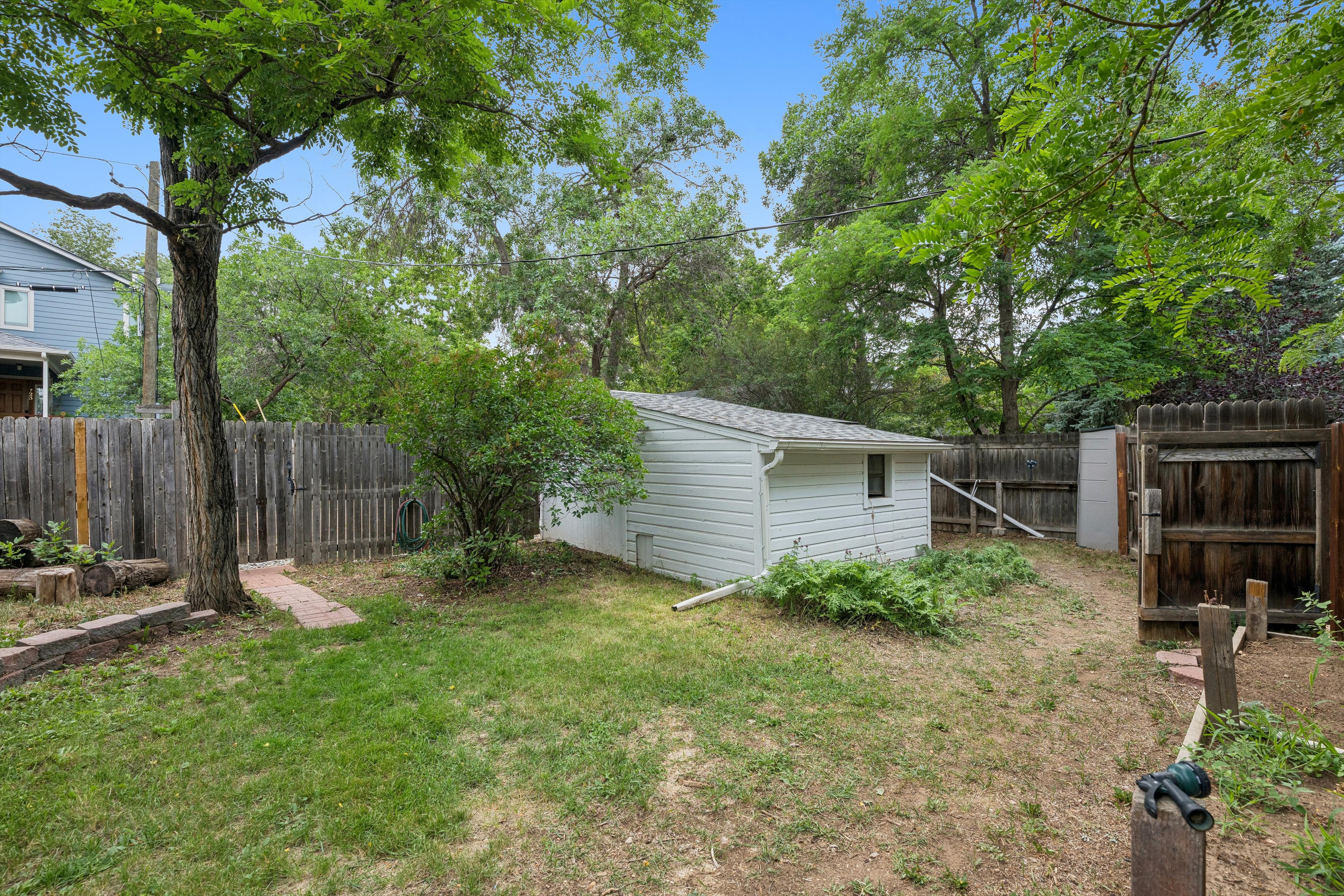  Duplex in Louisville - Each Unit is 2 Bedrooms/1 Bath - 物件實景