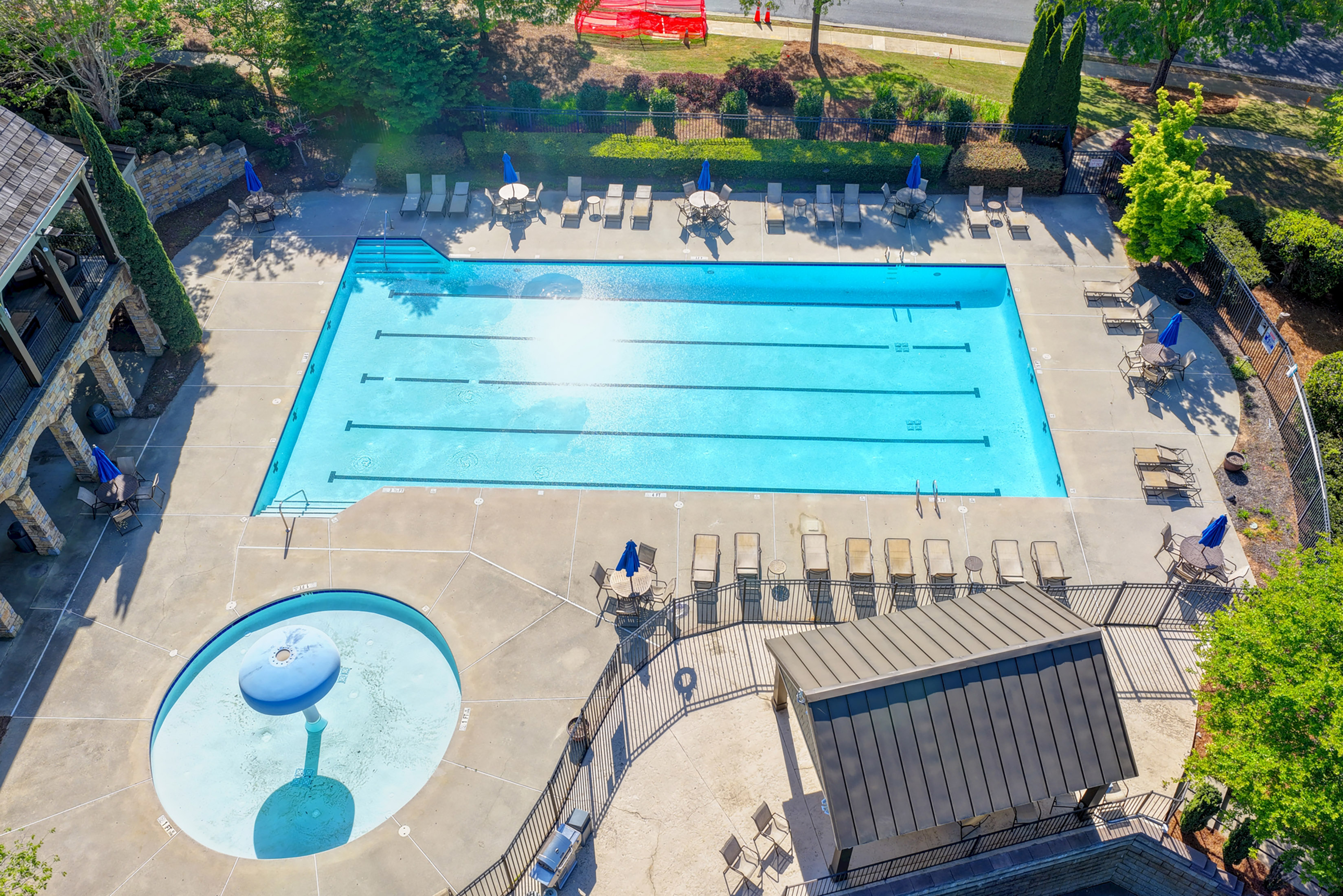  Luxury, Comfort and Privacy in One of Roswell