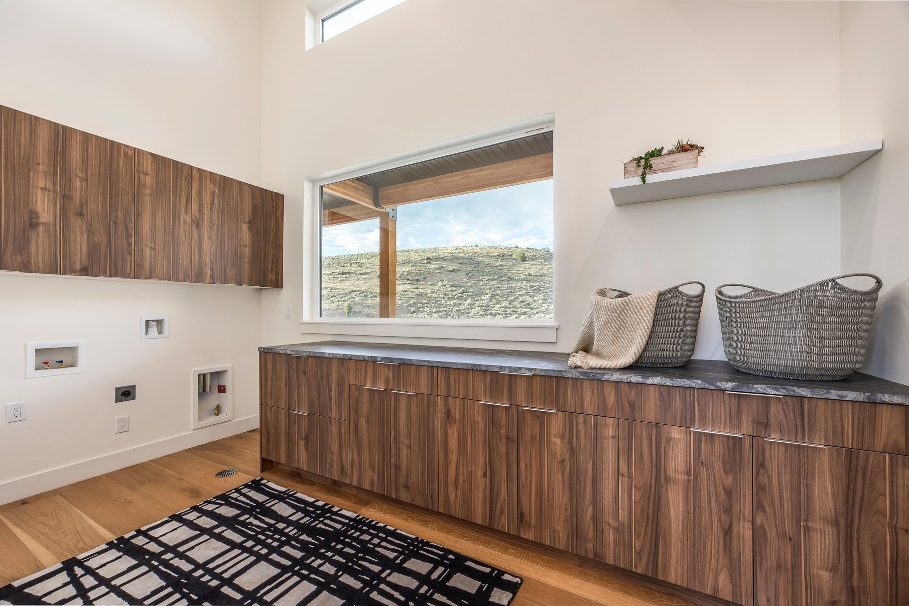 New Build Mountain Modern Home with Expansive Views - 物件實景