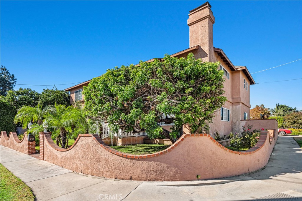 Valley Glen, California, 91401, United States, 4 Bedrooms Bedrooms, ,4 BathroomsBathrooms,Residential,For Sale,1990923