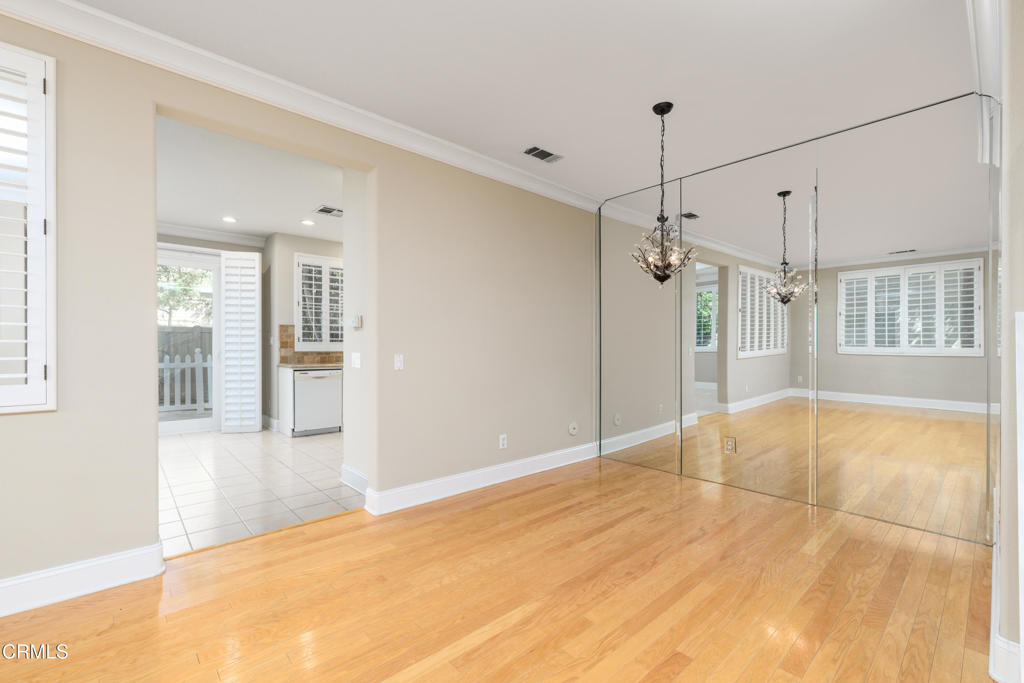 Camarillo, California, 93012, United States, 2 Bedrooms Bedrooms, ,2 BathroomsBathrooms,Residential,For Sale,1981052