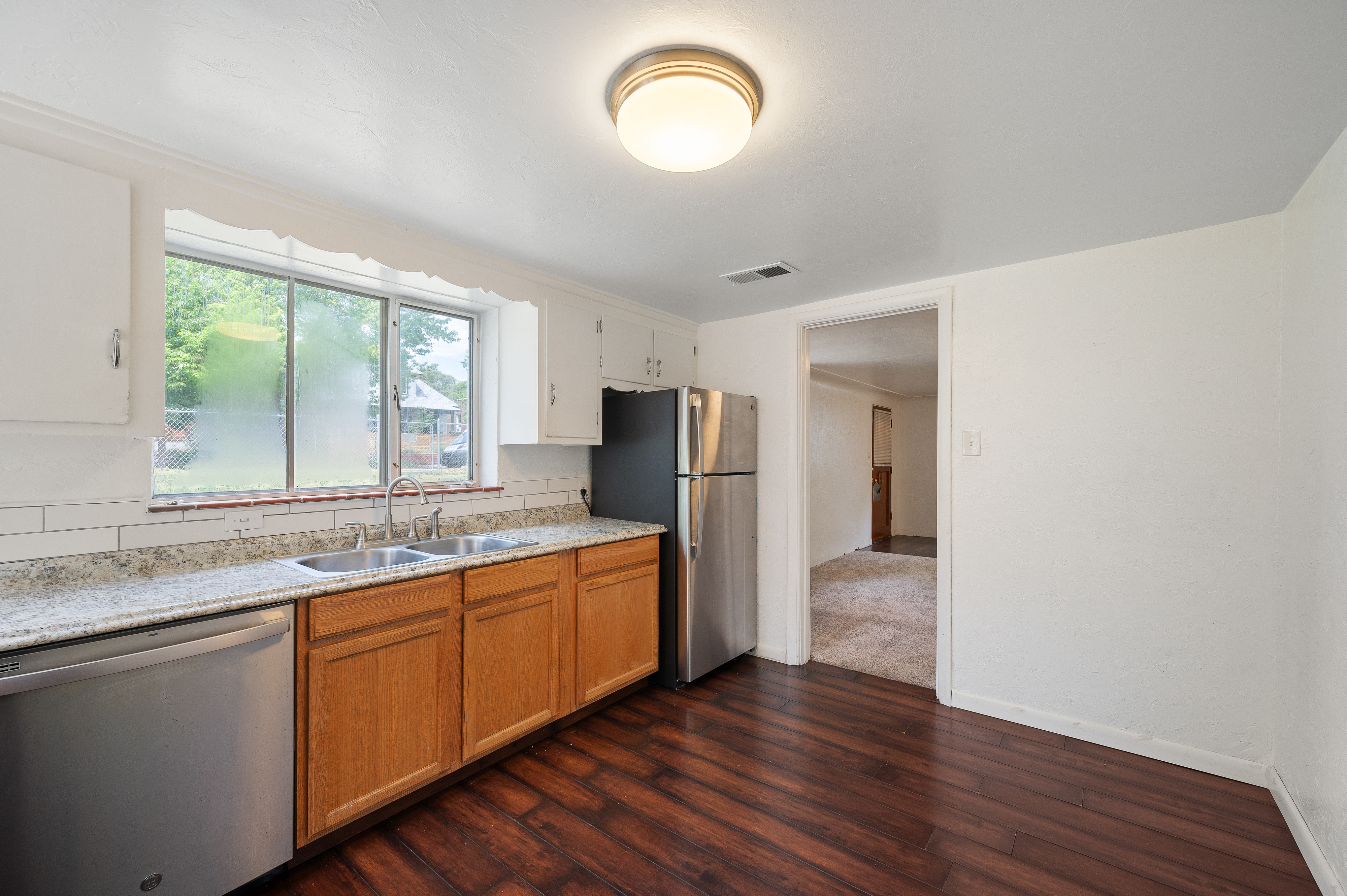  Charming Up/Down Duplex In Beloved Sunnyside - 物件實景