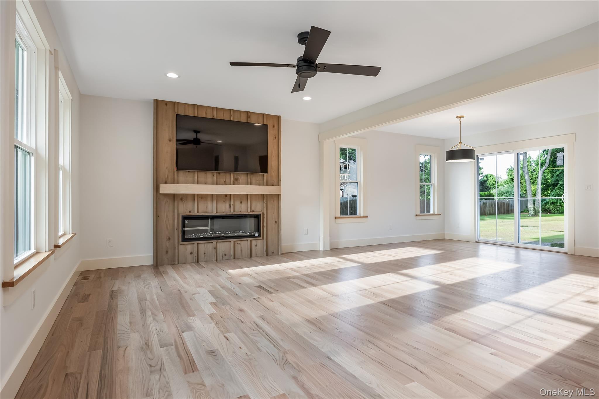 Miller Place, New York, 11764, United States, 4 Bedrooms Bedrooms, ,4 BathroomsBathrooms,Residential,For Sale,1902062