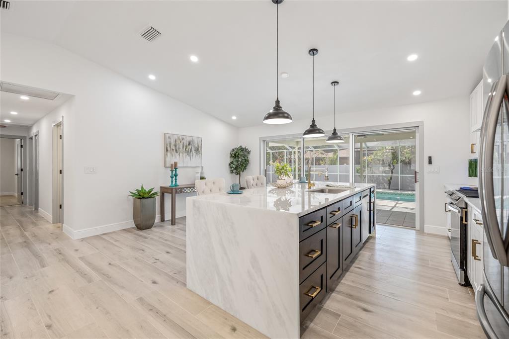St Petersburg, Florida, 33705, United States, 4 Bedrooms Bedrooms, ,2 BathroomsBathrooms,Residential,For Sale,1919493