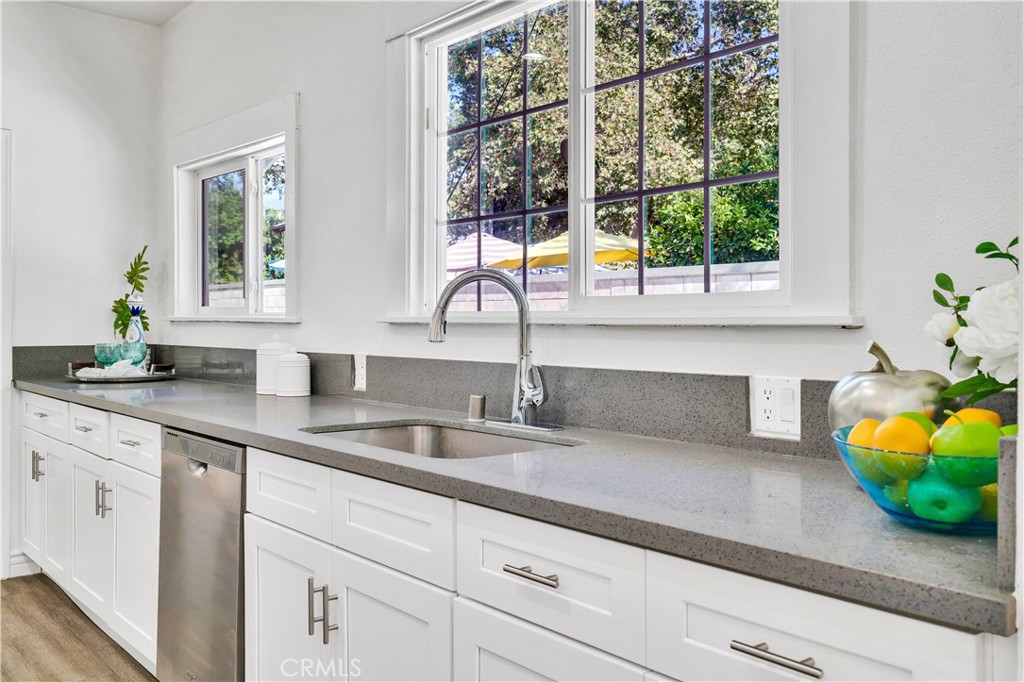 Redlands, California, 92373, United States, 6 Bedrooms Bedrooms, ,5 BathroomsBathrooms,Residential,For Sale,1976370