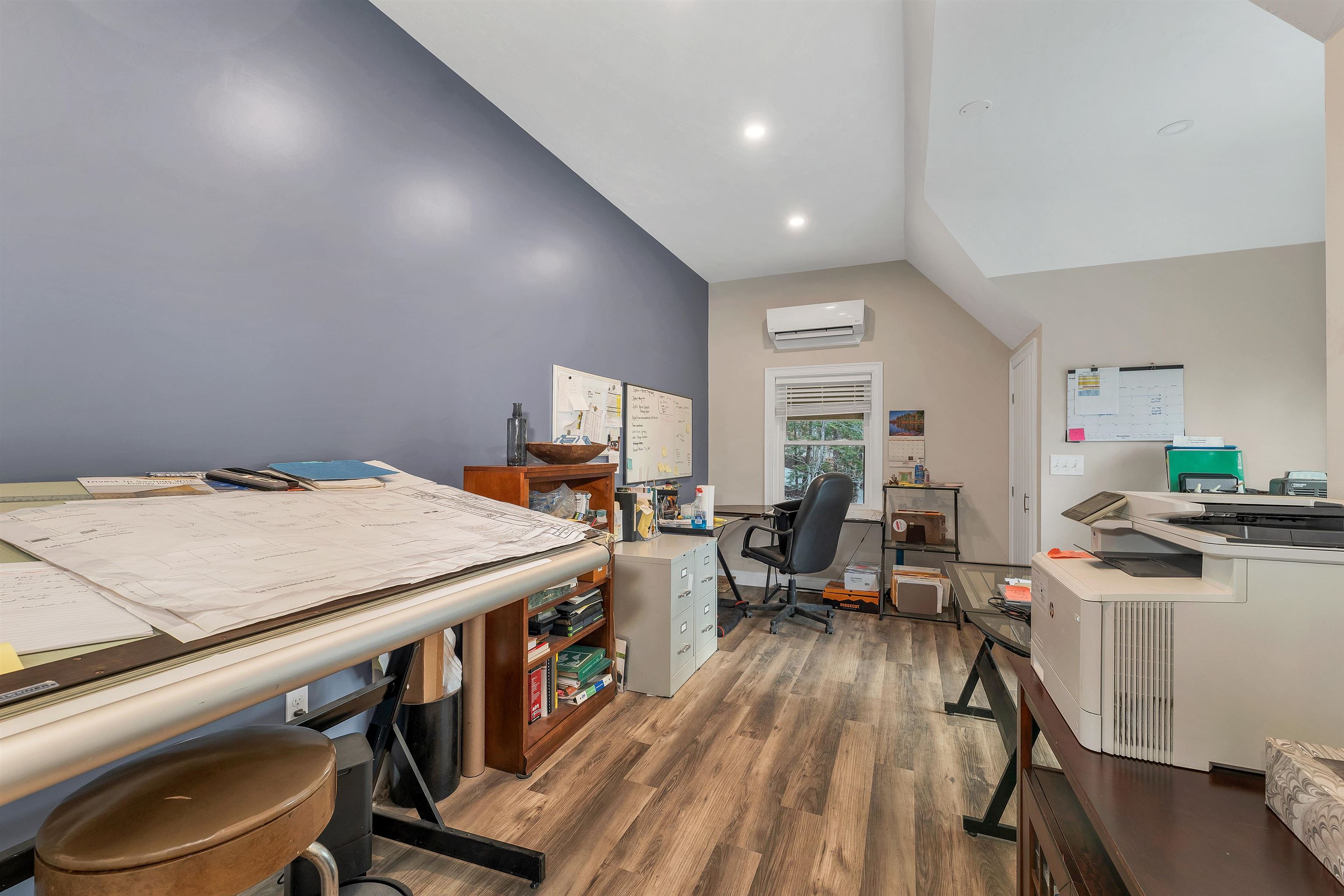 Meredith, New Hampshire, 03253, United States, 4 Bedrooms Bedrooms, ,2 BathroomsBathrooms,Residential,For Sale,1998295