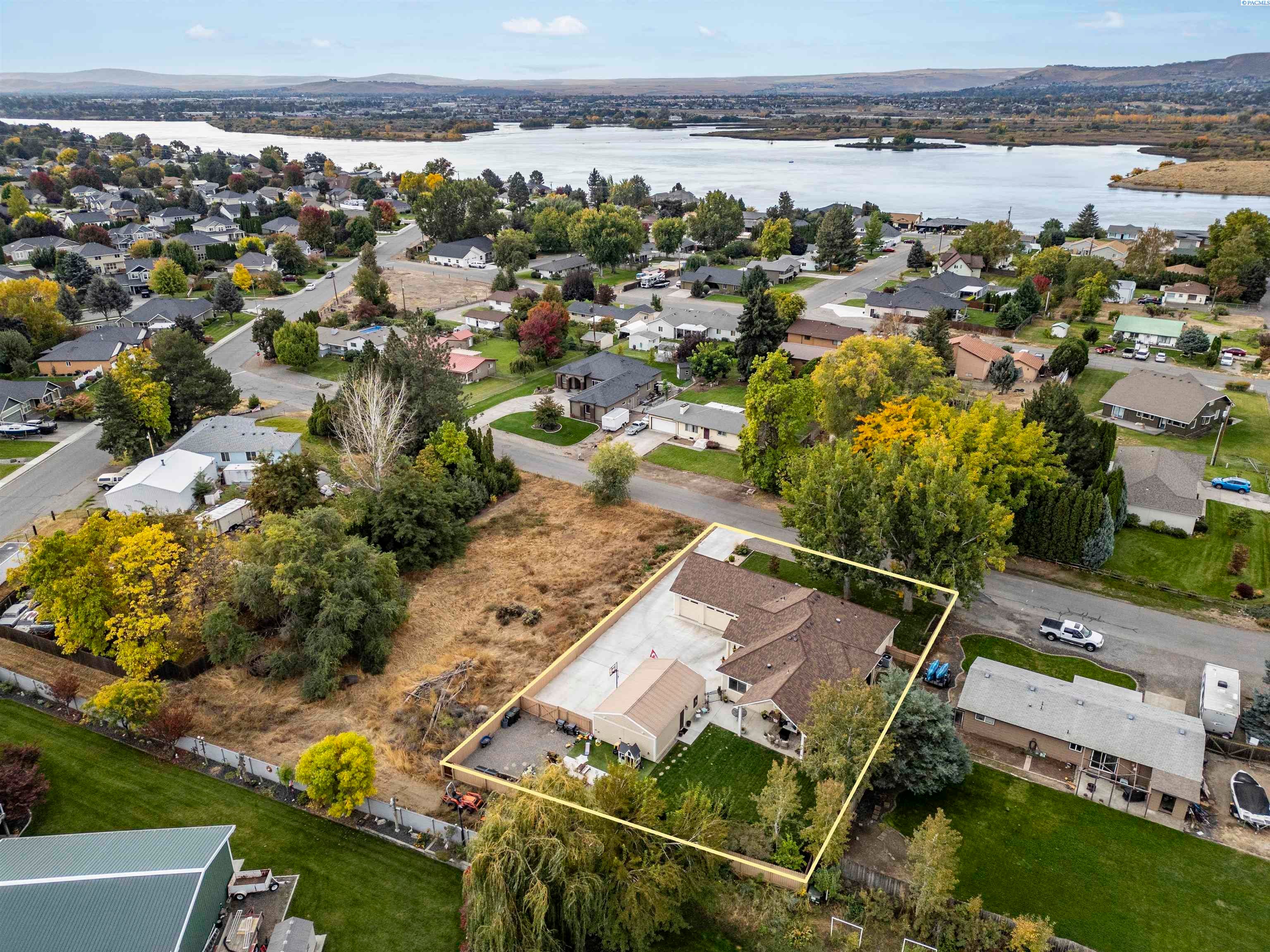 Pasco, Washington, 99301, United States, 3 Bedrooms Bedrooms, ,3 BathroomsBathrooms,Residential,For Sale,1981620