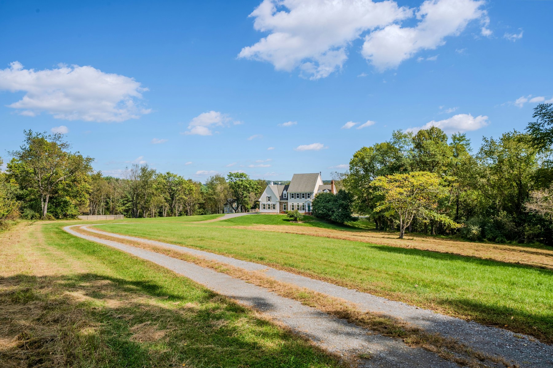  15018 Clover Hill Road, Waterford, VA 20197 - 物件實景
