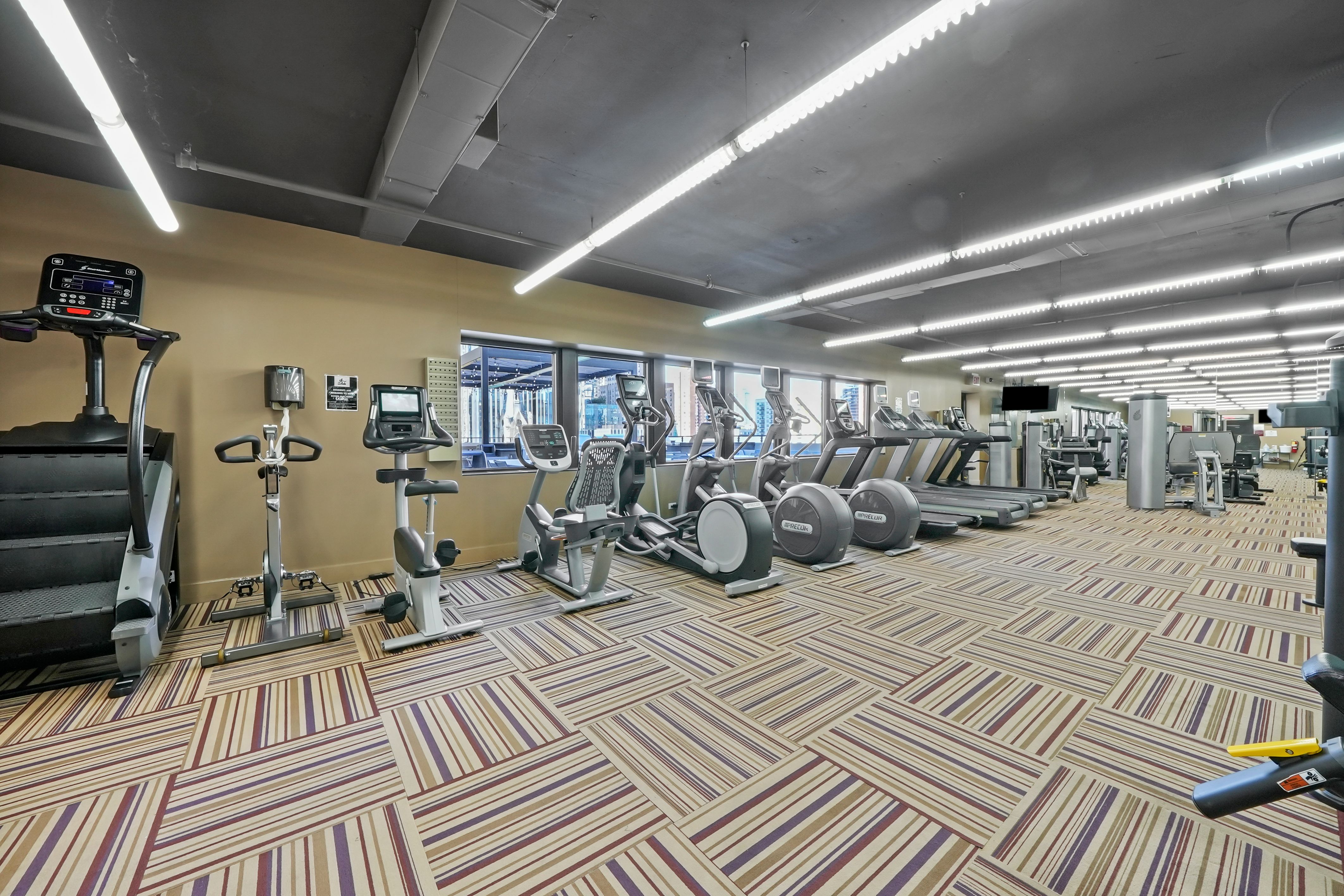  Spacious and Bright Perfectly Located in River North - 物件實景