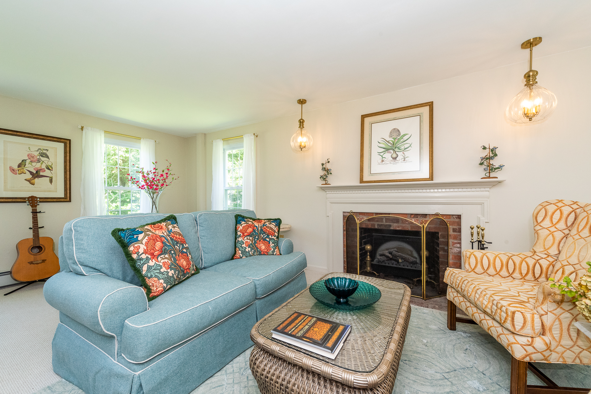  Quintessential New England Gambrel Colonial - 物件實景