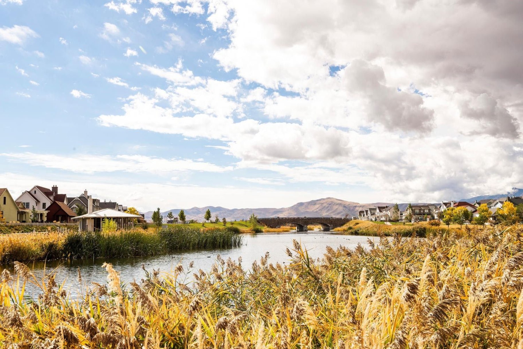  Daybreak Townhome Available - Great Location - 物件實景