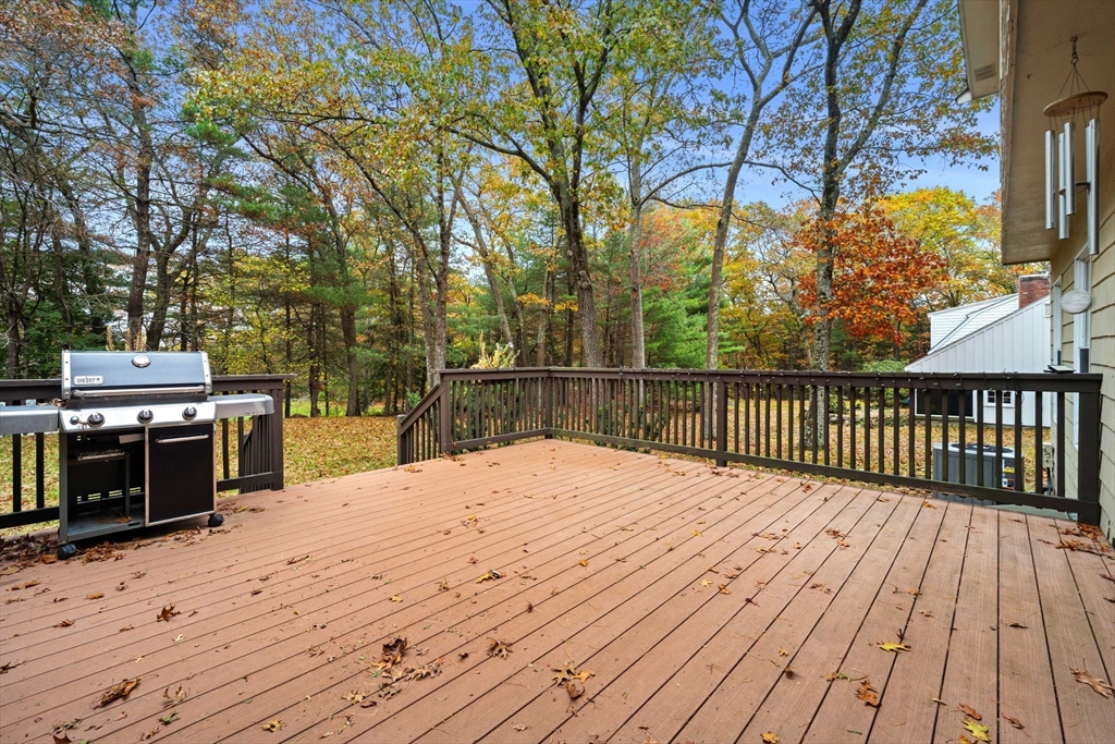 Andover, Massachusetts, 01810, United States, 4 Bedrooms Bedrooms, ,3 BathroomsBathrooms,Residential,For Sale,1987628