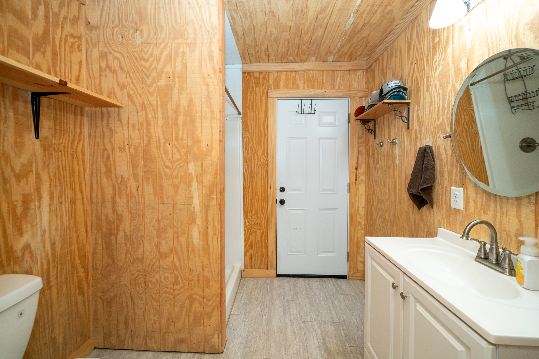 Jacksonville, Texas, 75766, United States, 3 Bedrooms Bedrooms, ,2 BathroomsBathrooms,Residential,For Sale,2012358