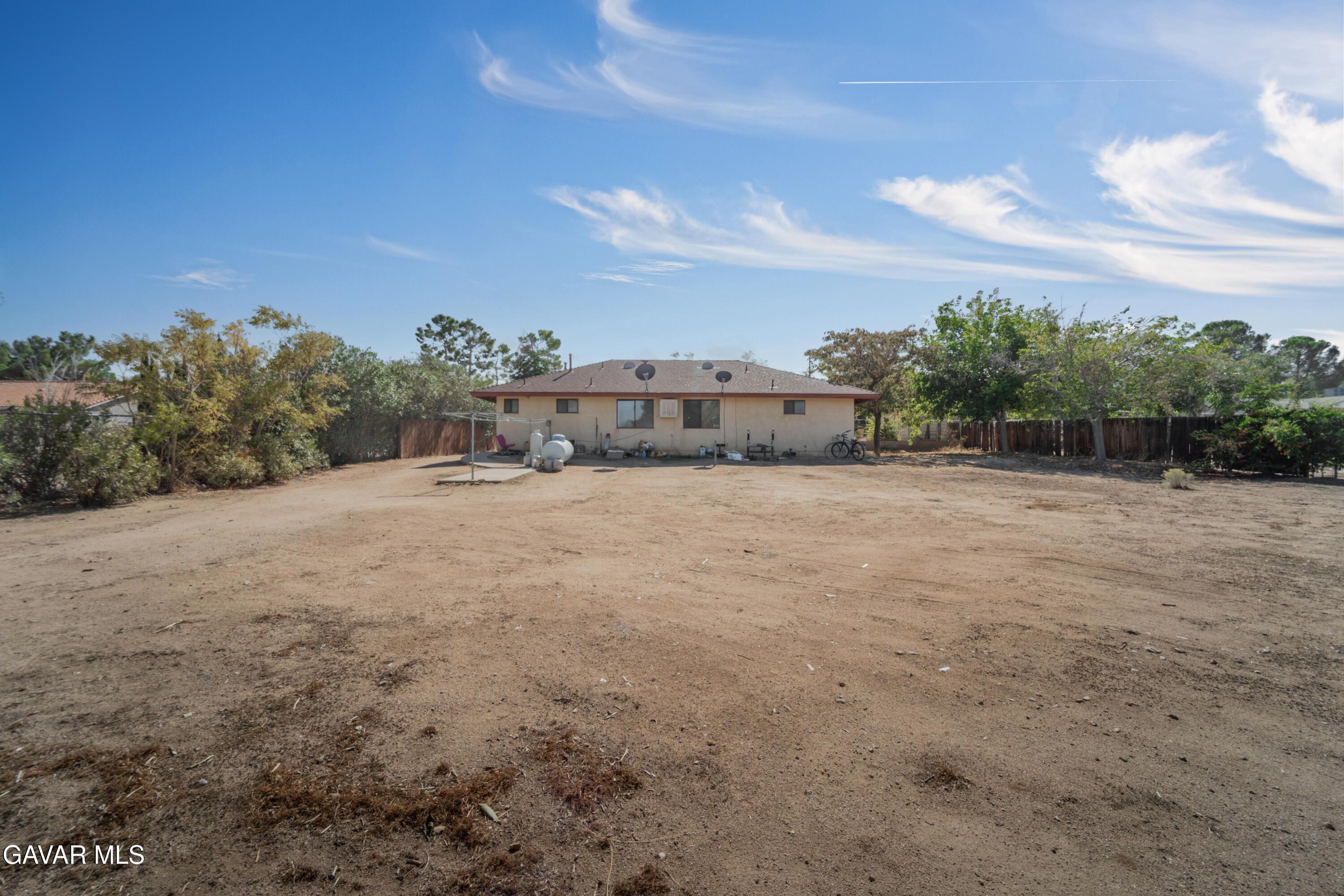 Pearblossom, California, 93553, United States, 4 Bedrooms Bedrooms, ,3 BathroomsBathrooms,Residential,For Sale,1971621