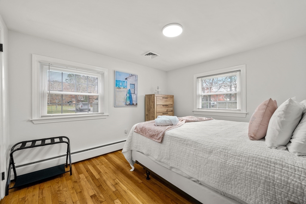 Yarmouth, Massachusetts, 02664, United States, 3 Bedrooms Bedrooms, ,2 BathroomsBathrooms,Residential,For Sale,2002259