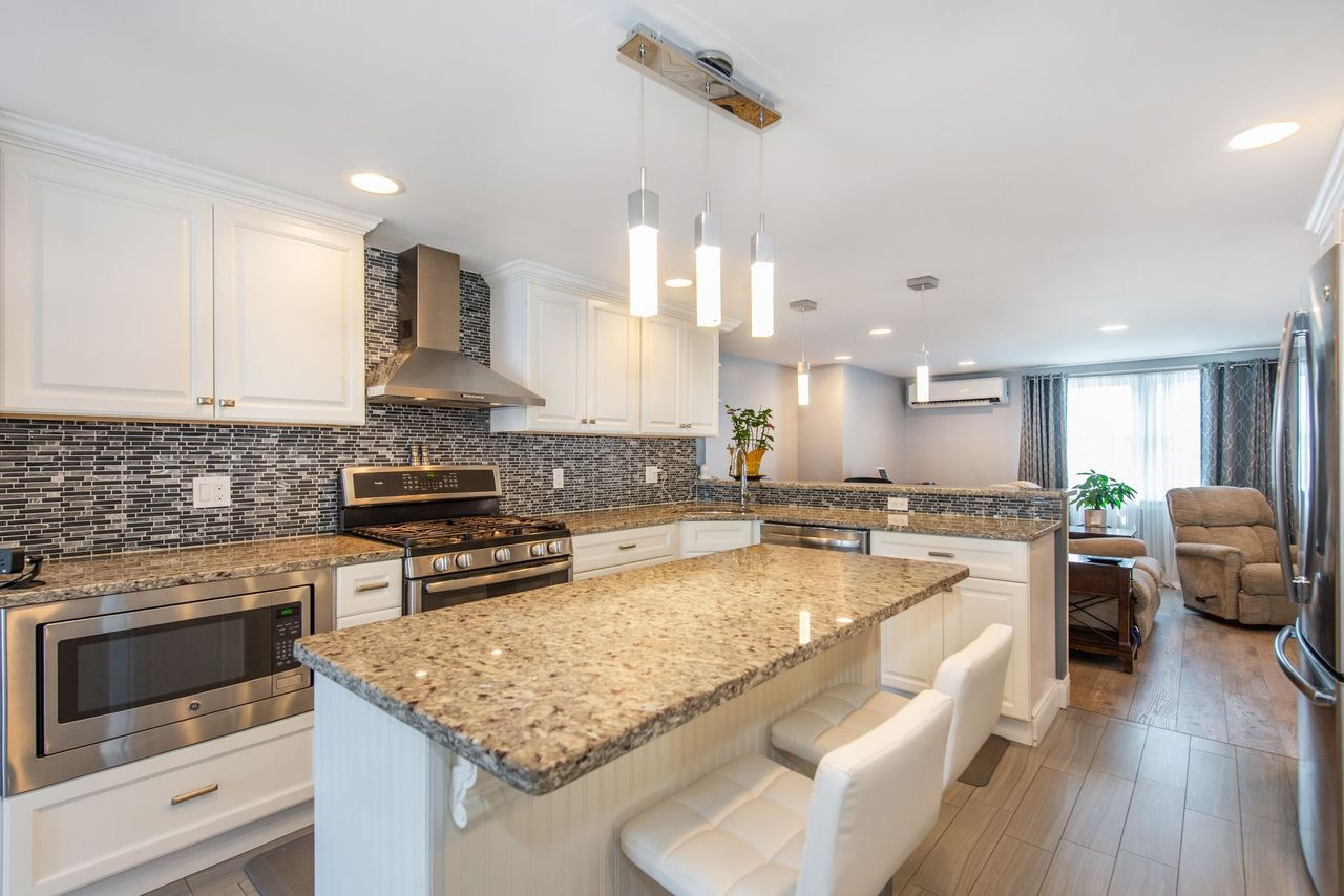 Harrison, New Jersey, 07029, United States, 2 Bedrooms Bedrooms, ,1 BathroomBathrooms,Residential,For Sale,1984057