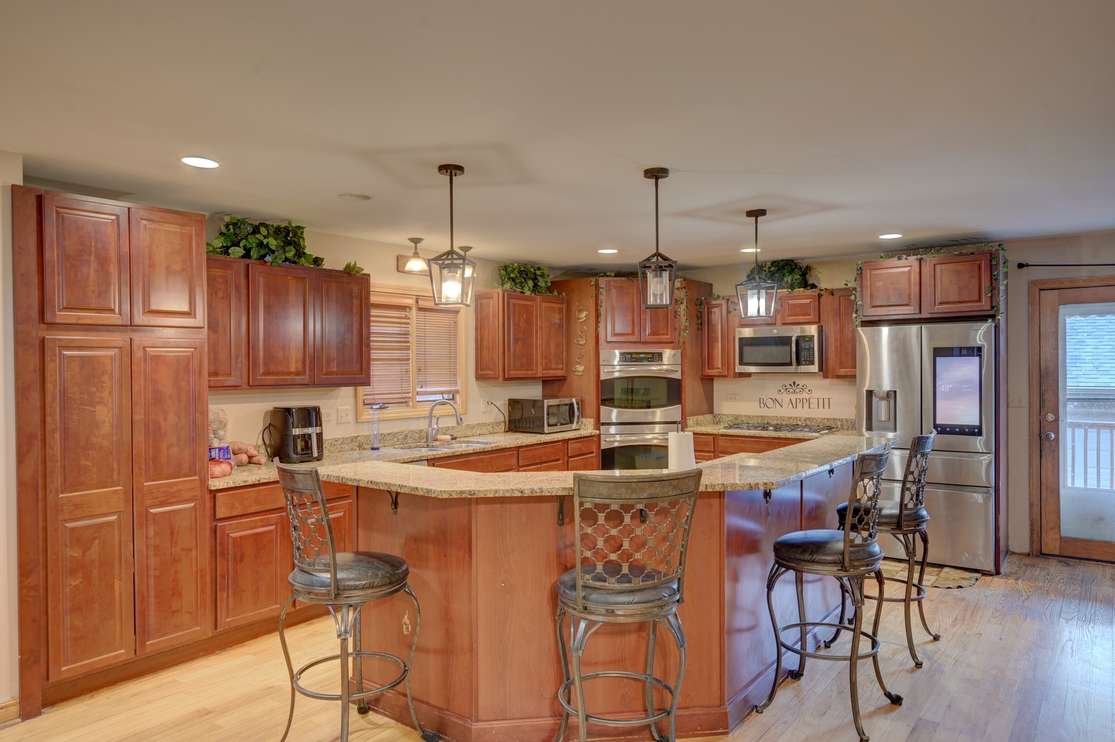 River Grove, Illinois, 60171, United States, 5 Bedrooms Bedrooms, ,4 BathroomsBathrooms,Residential,For Sale,2002992