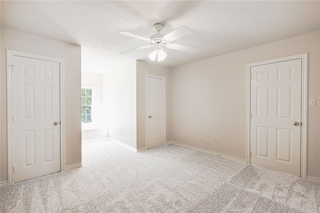 Bryan, Texas, 77808, United States, 3 Bedrooms Bedrooms, ,3 BathroomsBathrooms,Residential,For Sale,1989351