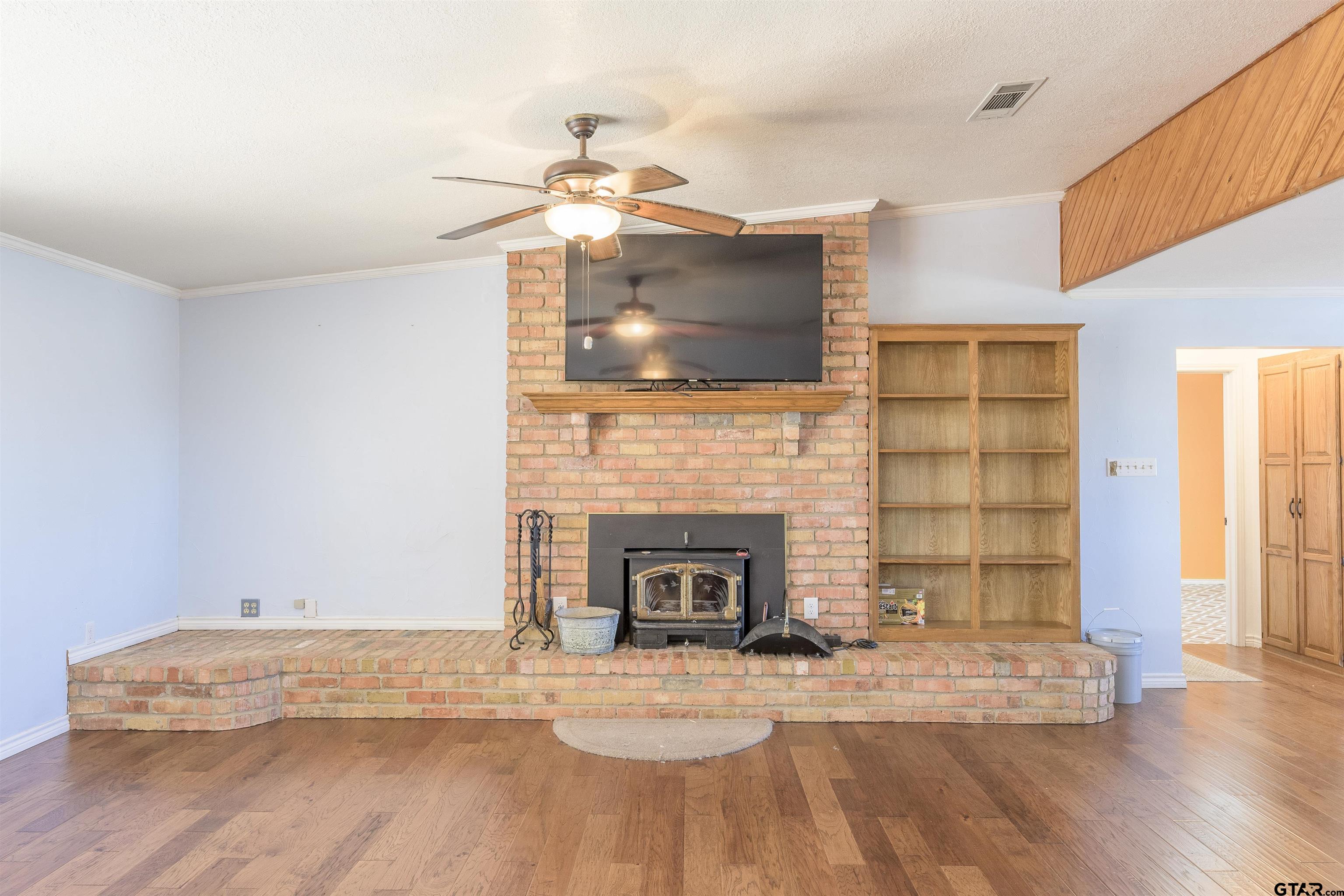 Mineola, Texas, 75773, United States, 3 Bedrooms Bedrooms, ,2 BathroomsBathrooms,Residential,For Sale,1754038