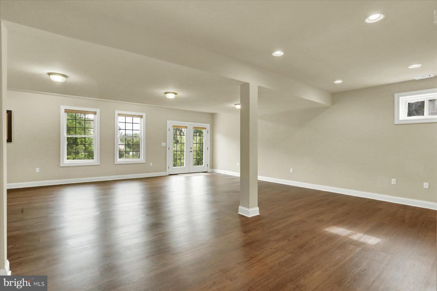 Mechanicsburg, Pennsylvania, 17050, United States, 5 Bedrooms Bedrooms, ,5 BathroomsBathrooms,Residential,For Sale,1910880