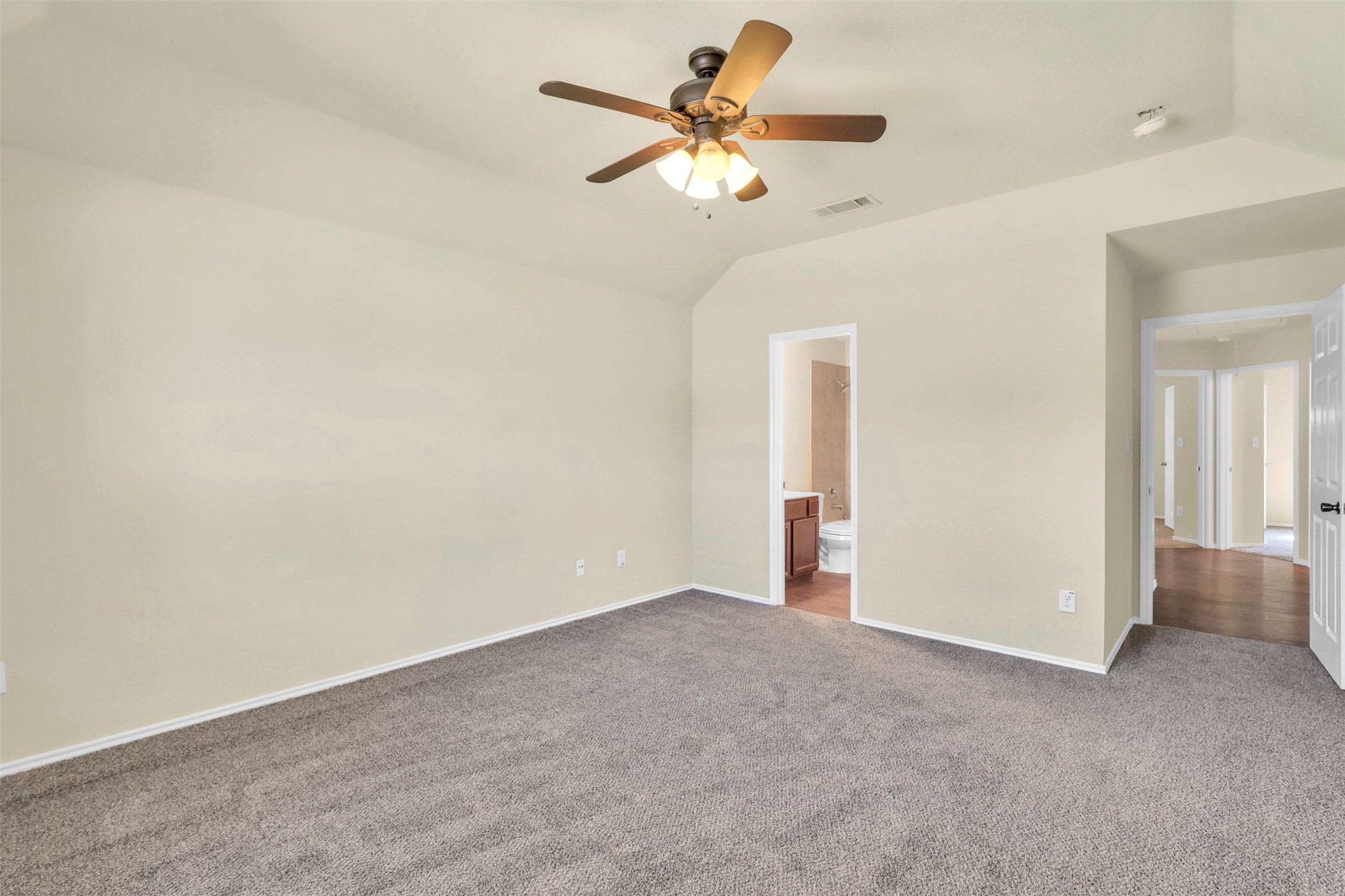 Little Elm, Texas, 75068, United States, 6 Bedrooms Bedrooms, ,6 BathroomsBathrooms,Residential,For Sale,1980428