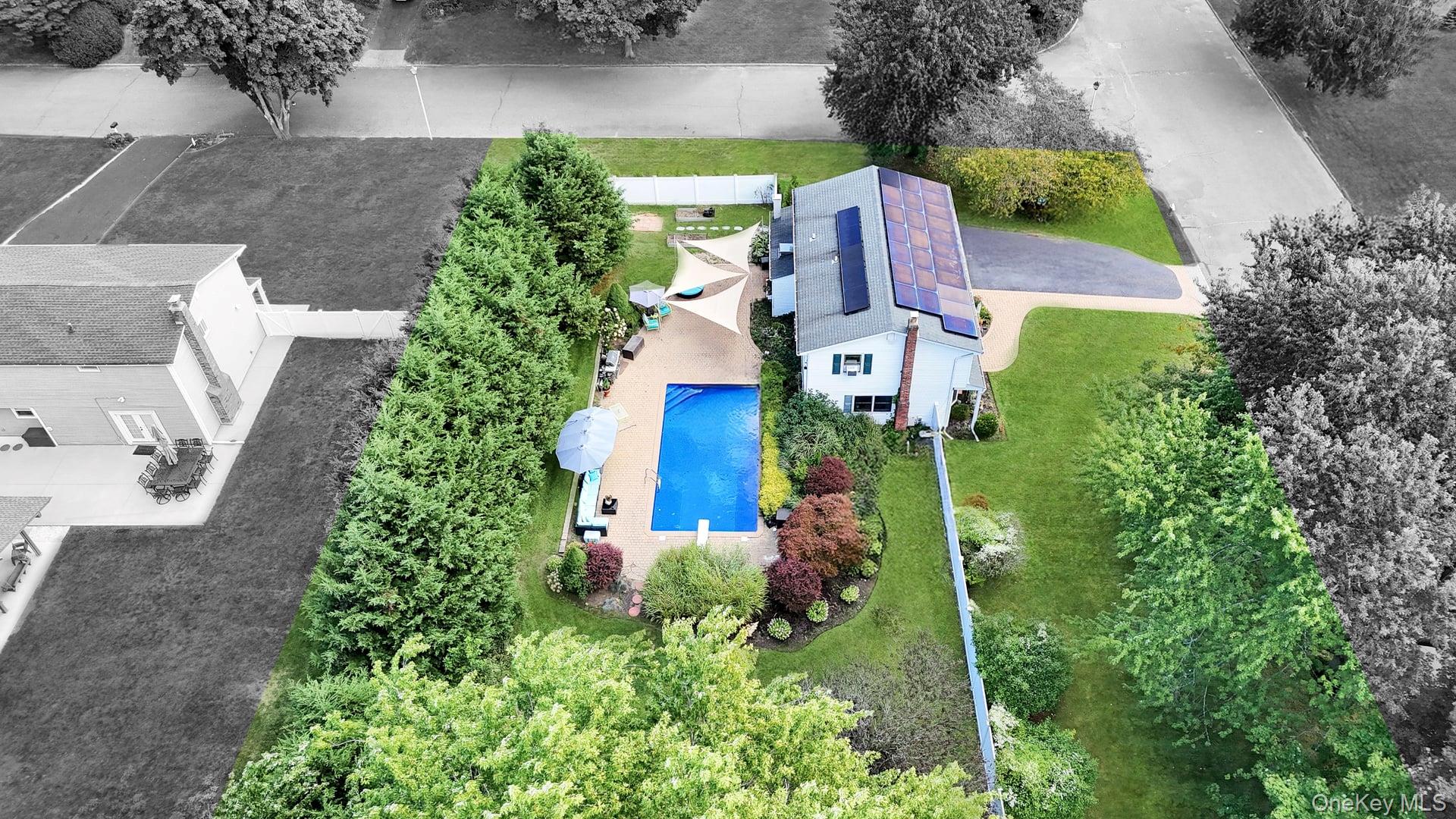 Port Jefferson Station, New York, 11776, United States, 4 Bedrooms Bedrooms, ,3 BathroomsBathrooms,Residential,For Sale,1941704