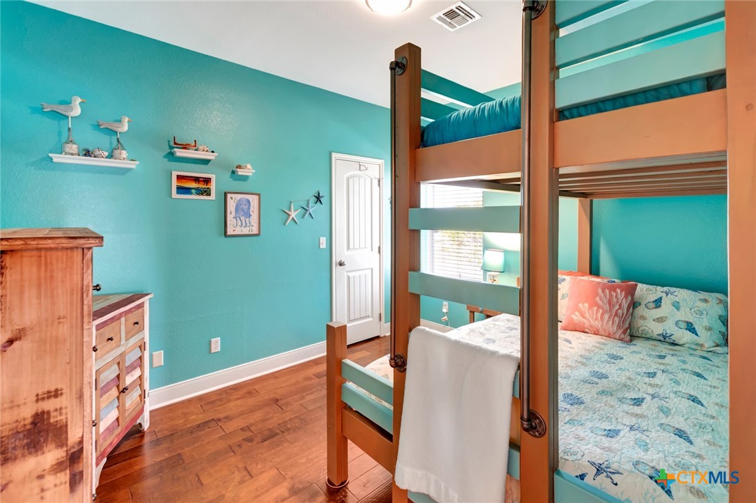 Port O'Connor, Texas, 77982, United States, 4 Bedrooms Bedrooms, ,3 BathroomsBathrooms,Residential,For Sale,1989510