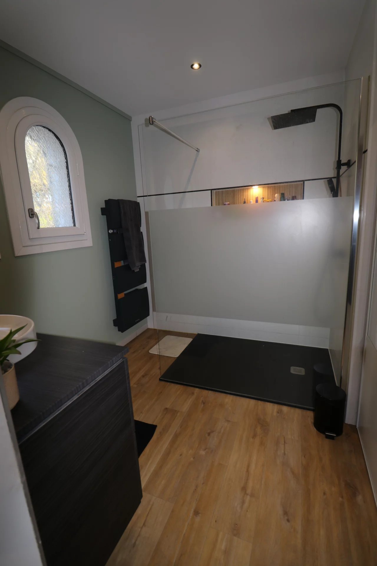 Gujan-Mestras, New Aquitaine, 33470, FR, 5 Bedrooms Bedrooms, ,Residential,For Sale,1995771