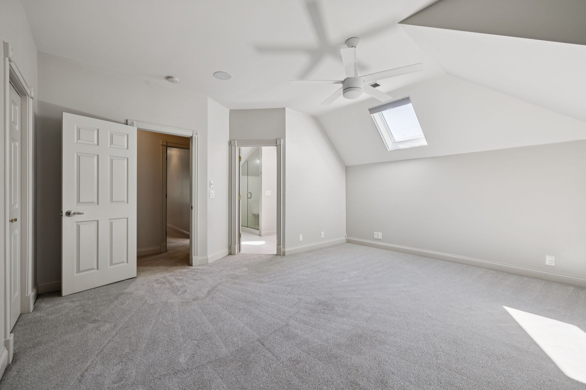  827 Maxwell Ct, Nashville, TN, 37220 - 物件實景