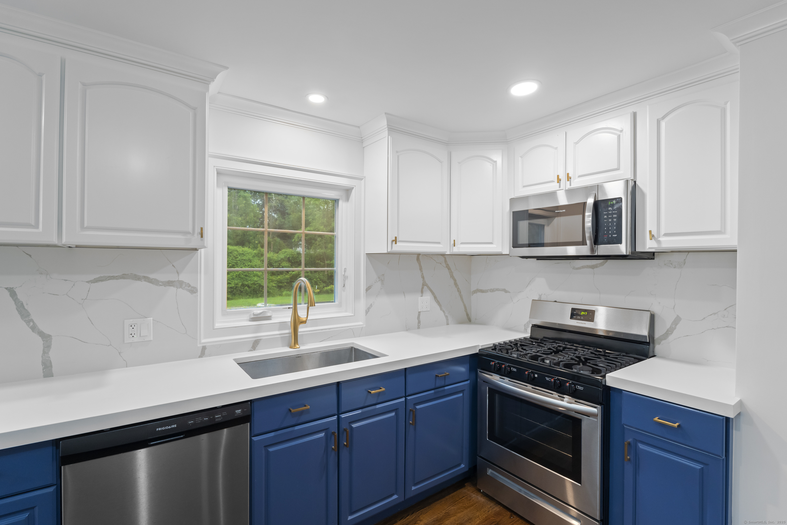Norwalk, Connecticut, 06850, United States, 3 Bedrooms Bedrooms, ,3 BathroomsBathrooms,Residential,For Sale,1911174