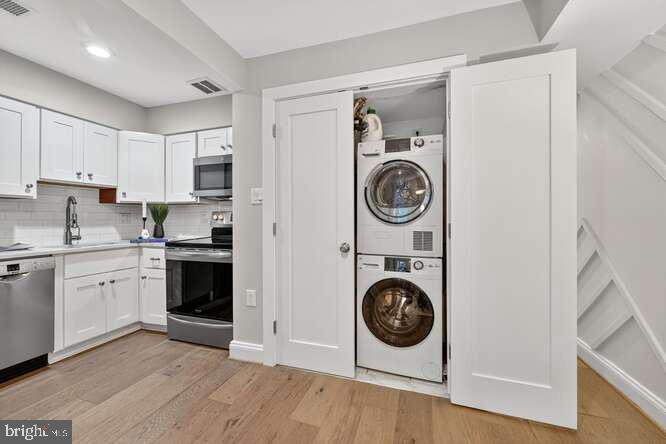 Washington, District of Columbia, 20009, United States, 2 Bedrooms Bedrooms, ,1 BathroomBathrooms,Residential,For Sale,1937571
