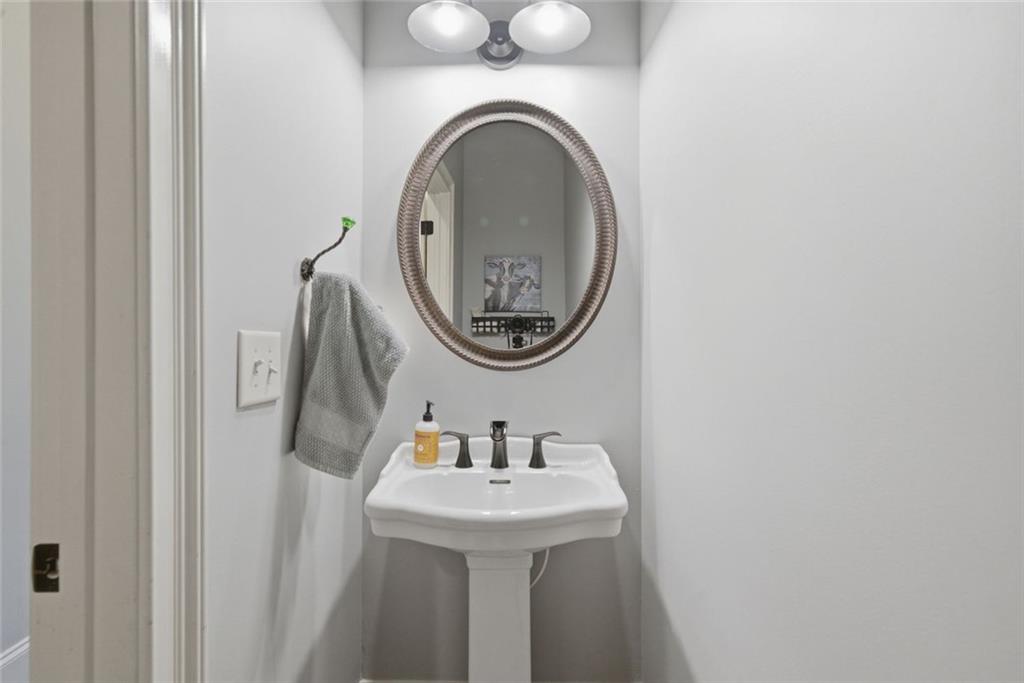 Cumming, Georgia, 30040, United States, 4 Bedrooms Bedrooms, ,5 BathroomsBathrooms,Residential,For Sale,2023621