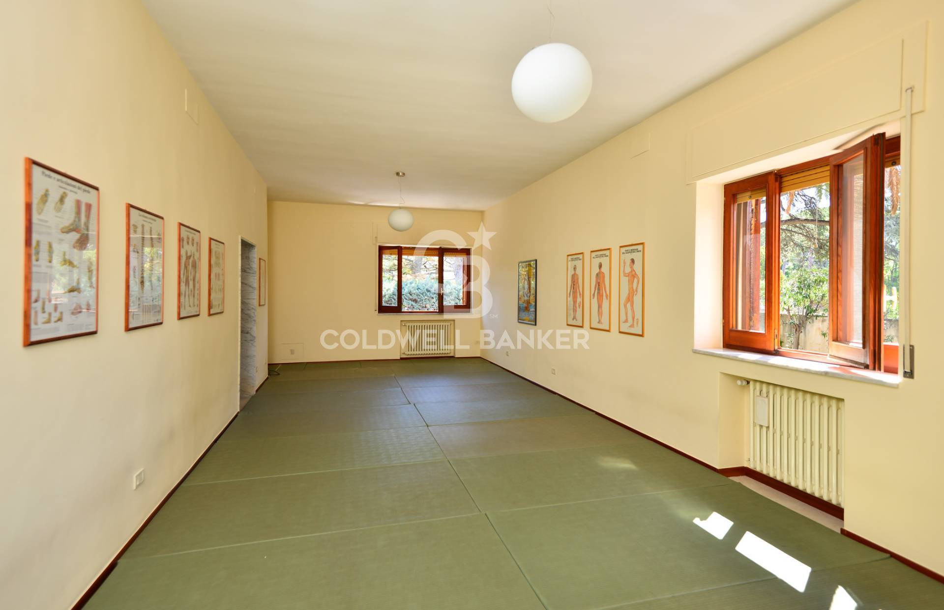 VIA NAPOLI, Bari, Bari, 70100, IT, 6 Bedrooms Bedrooms, ,4 BathroomsBathrooms,Residential,For Sale,VIA NAPOLI,1445794
