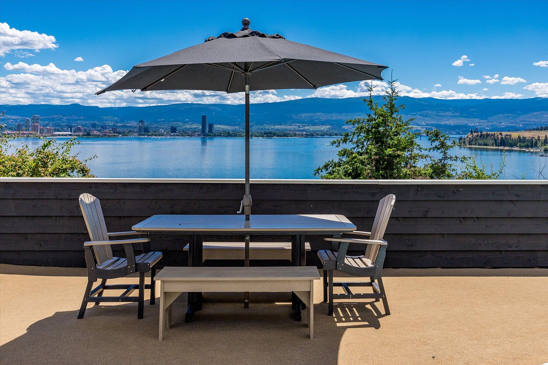  Timeless Design with a Pool - 物件實景
