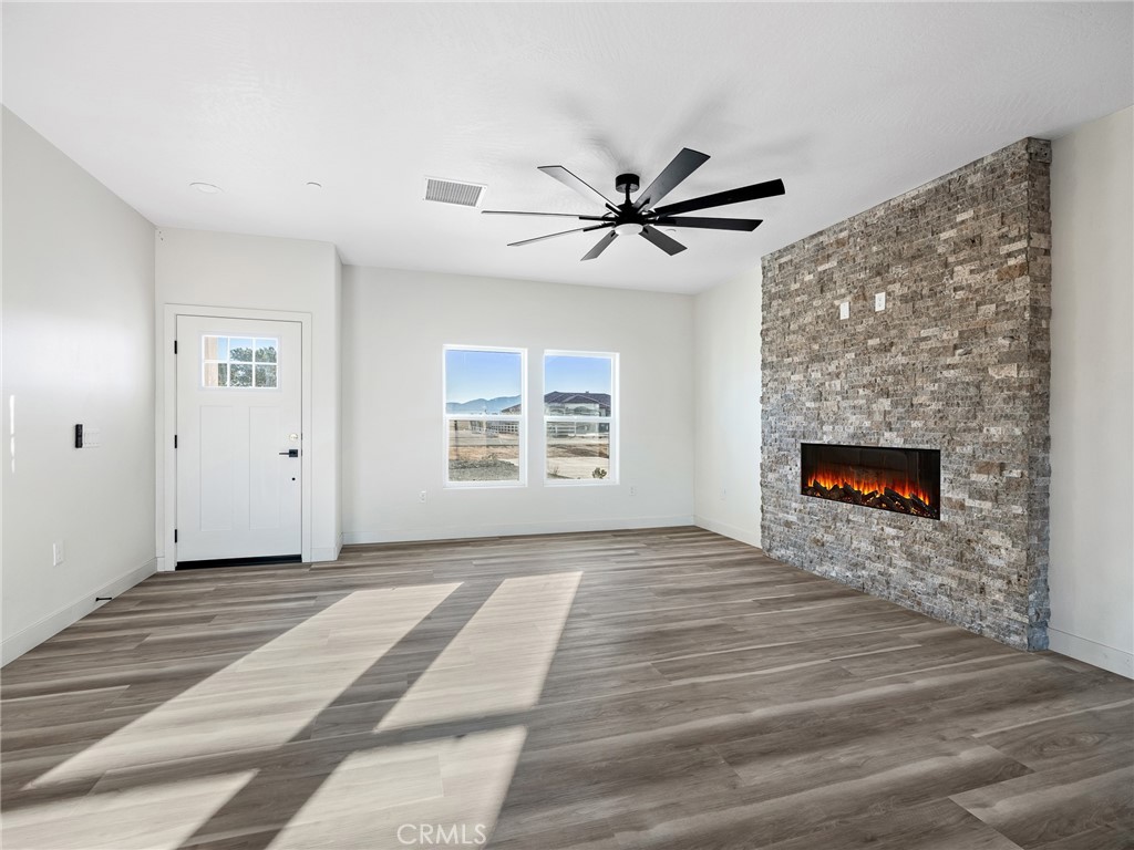 Apple Valley, California, 92307, United States, 4 Bedrooms Bedrooms, ,2 BathroomsBathrooms,Residential,For Sale,1967826