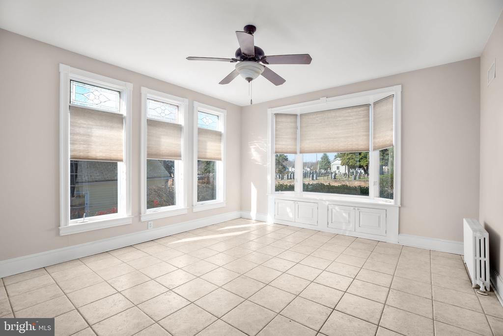 Fredericksburg, Virginia, 22401, United States, 4 Bedrooms Bedrooms, ,2 BathroomsBathrooms,Residential,For Sale,2001681