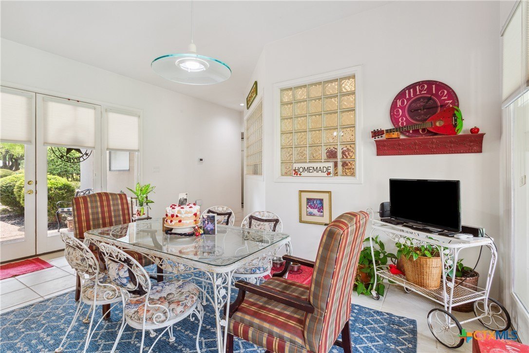 Salado, Texas, 76571, United States, 4 Bedrooms Bedrooms, ,7 BathroomsBathrooms,Residential,For Sale,1977249