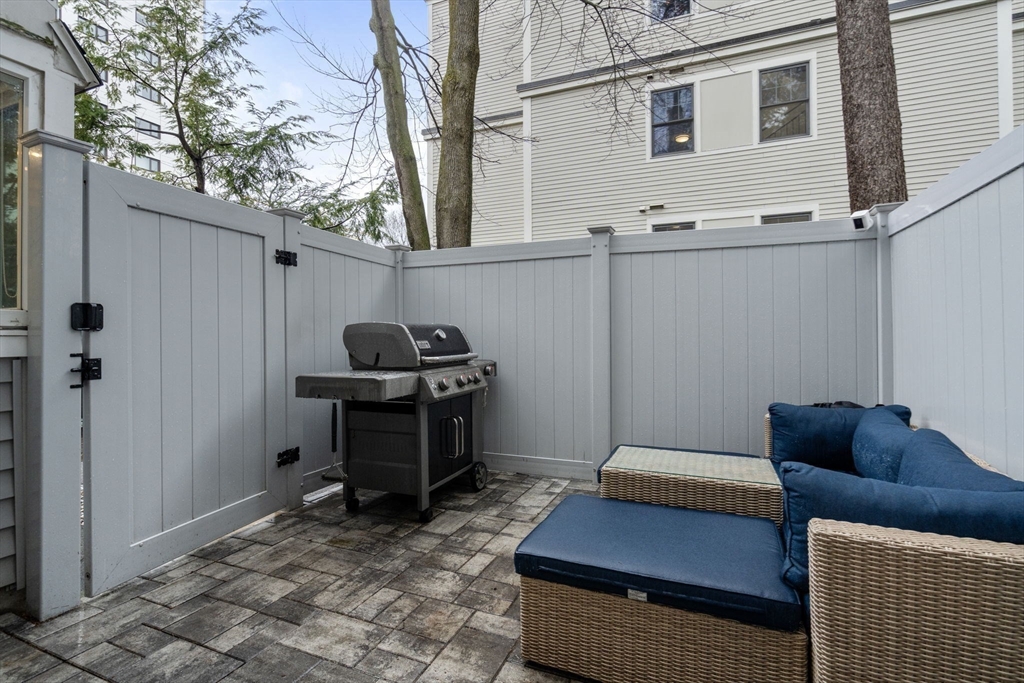 Brookline, Massachusetts, 02446, United States, 3 Bedrooms Bedrooms, ,2 BathroomsBathrooms,Residential,For Sale,1891441